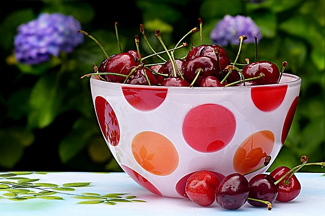 image of a bowl of cherries